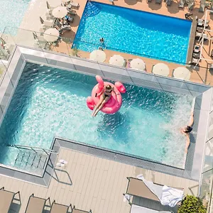 https://hotel-victoria-frontemare.hotelslidodijesolo.com